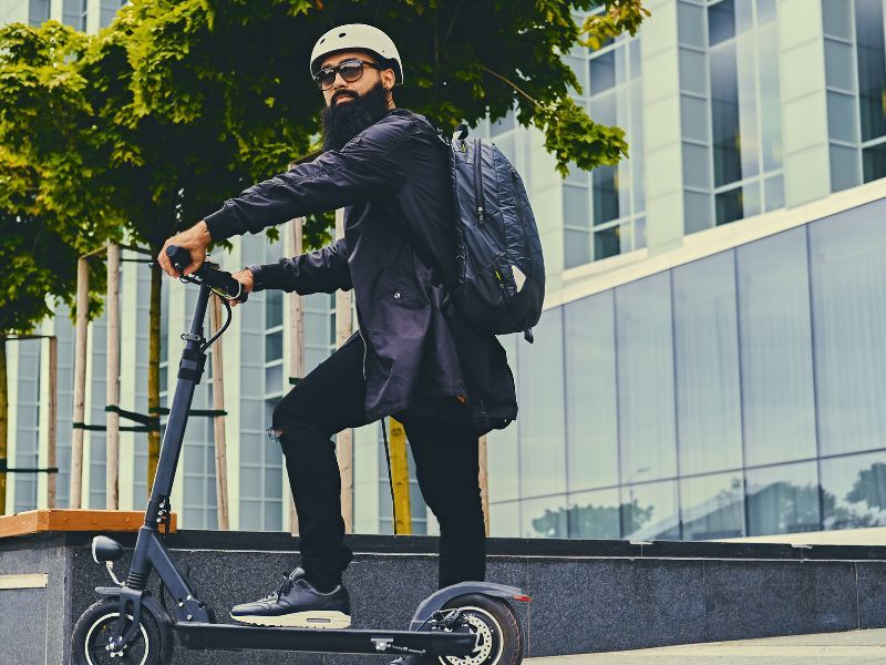 Monopattini elettrici: più incidenti delle bici